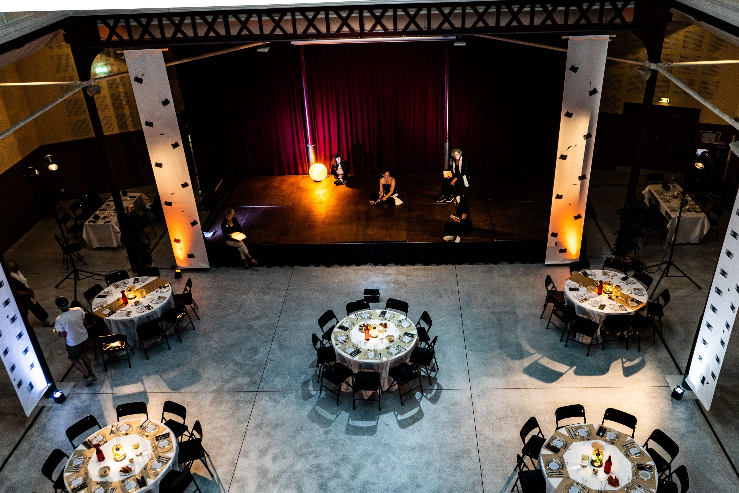 Sur la nappe des mots – Compagnie L&rsquo;Interlock