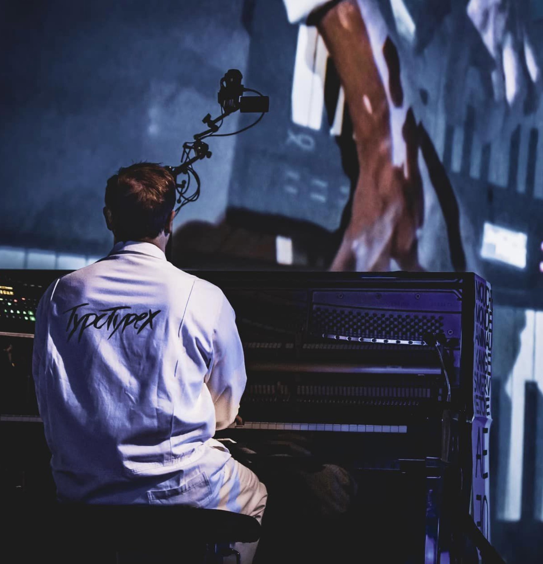 TYPOTYPEX – Compagnie Vailloline