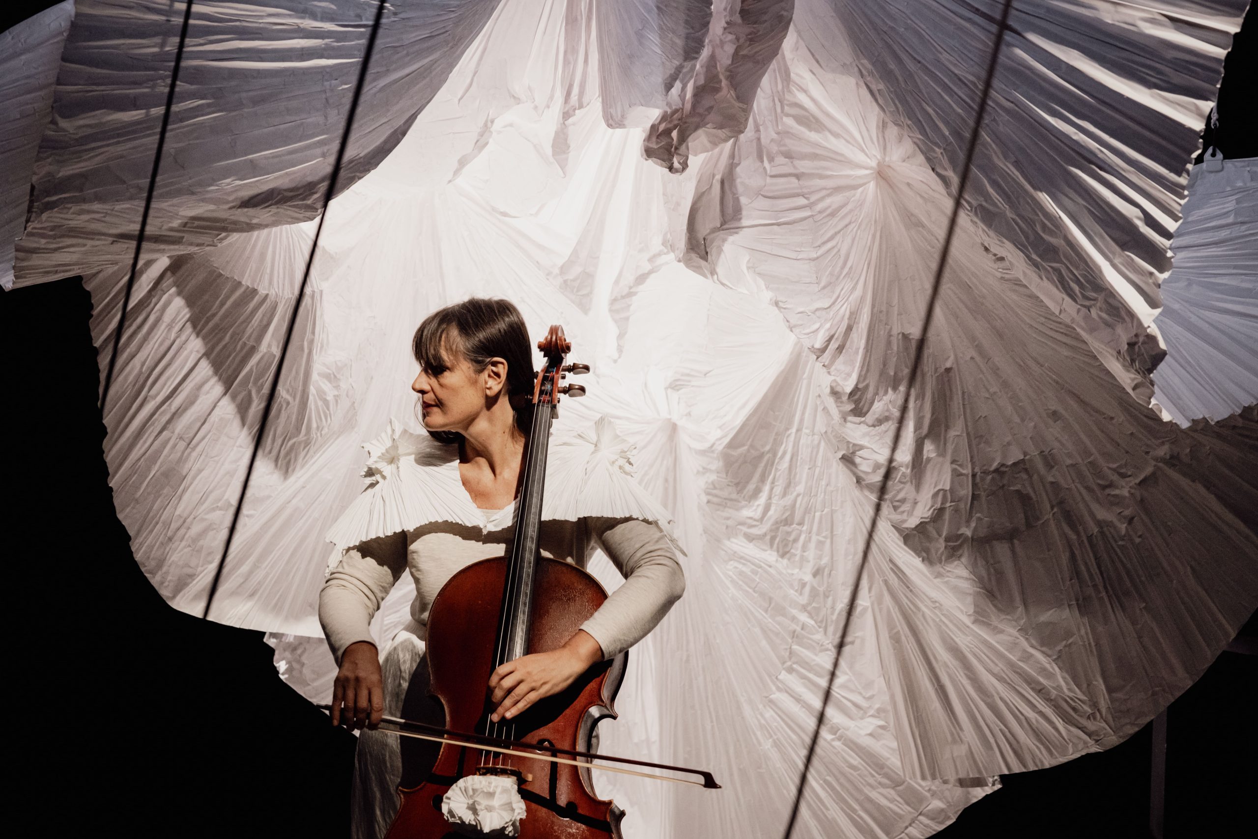 BLANC(S) – Compagnie L&rsquo;Esprit de la Forge